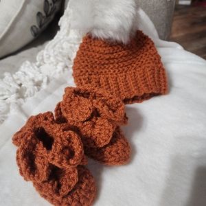 Baby crochet hat and booties set